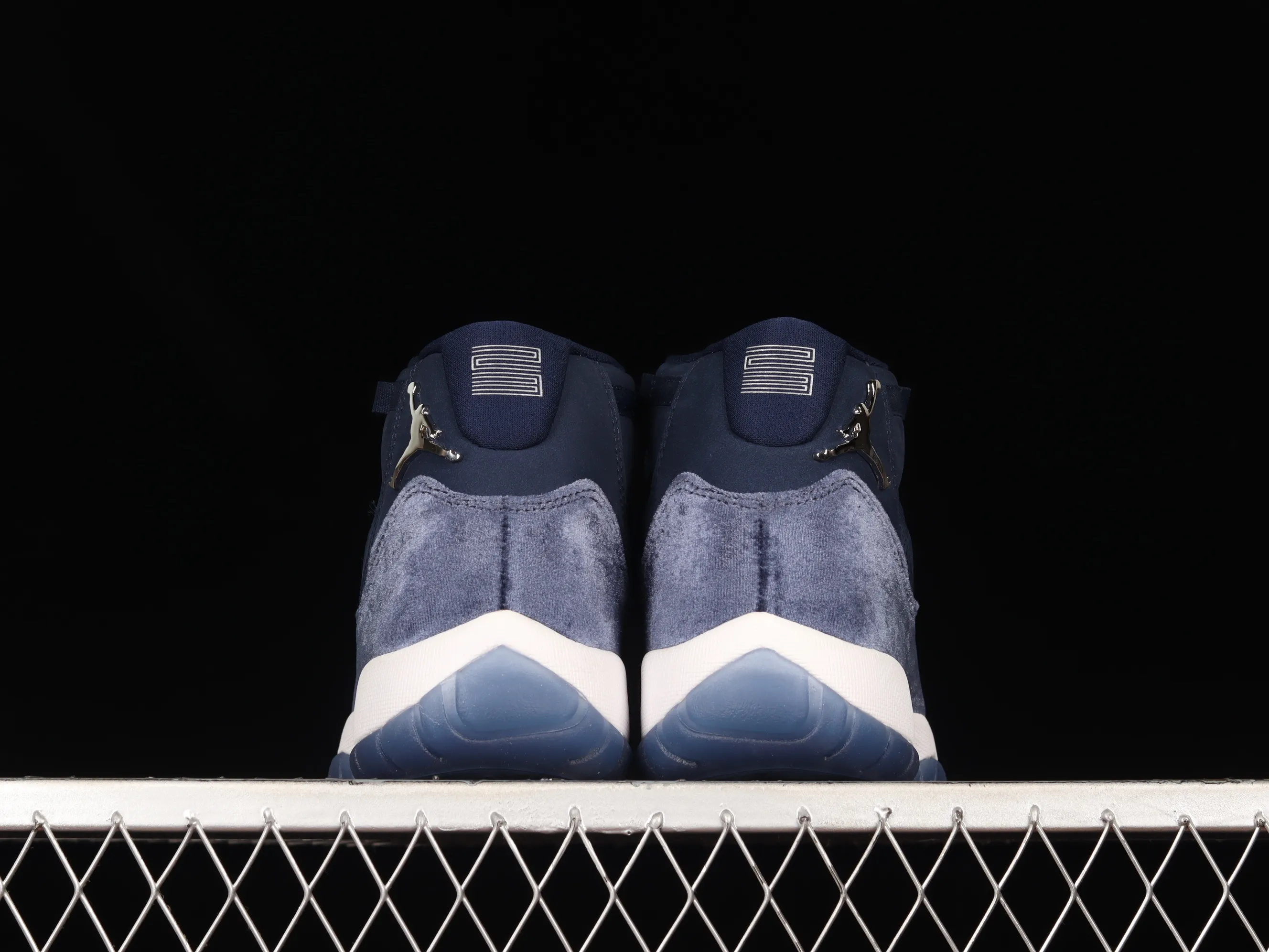 All categories Air Jordan Jordan series basketball shoes Air Jordan 11 pure original version Air Jordan 11 Velvet "Midnight Navy" AJ11 Joe 11 midnight blue AR0715-441